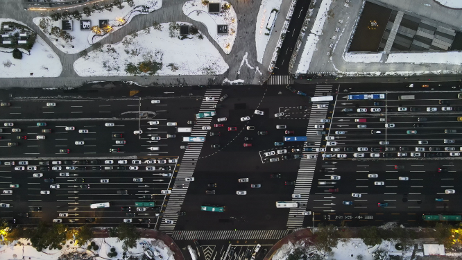 航拍城市拥堵交通济南经十路
