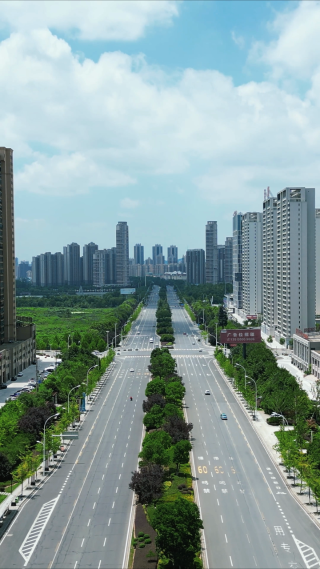 航拍城市笔直交通大道湖北随州 