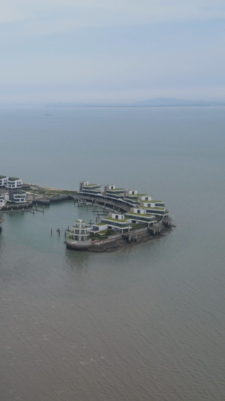 航拍大海沙滩岛屿礁石竖屏