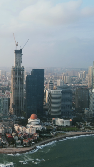 航拍山东青岛城市建设竖屏