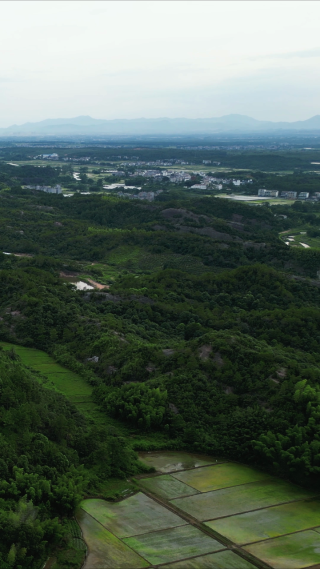 航拍山川丘陵丹霞地貌竖屏 