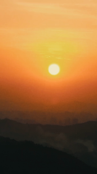 航拍山川日落晚霞夕阳