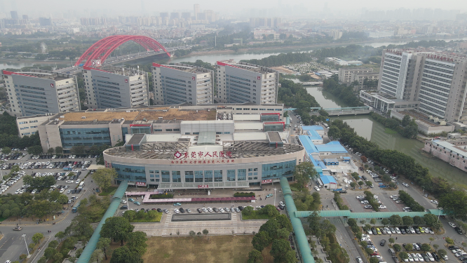 航拍广东东莞人民医院