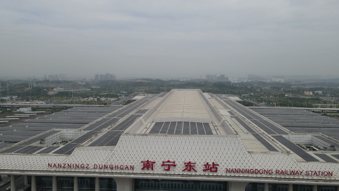 航拍广西南宁东站高铁火车站