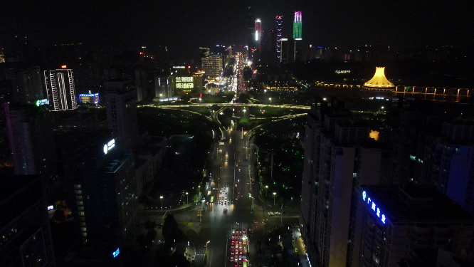 航拍广西南宁城市夜景交通