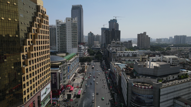 航拍广西南宁朝阳路商业圈