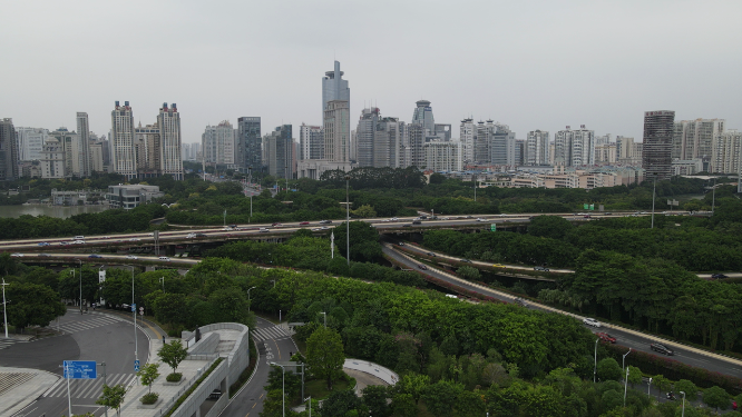 航拍广西南宁高架桥交通