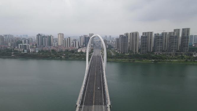 航拍广西柳州白沙大桥交通