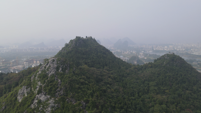 航拍广西桂林山水风光漓江