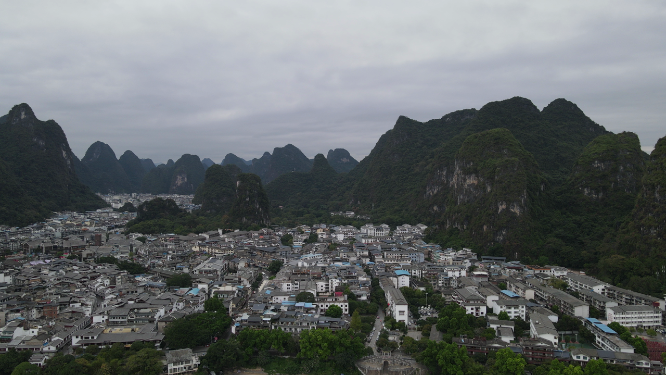 航拍广西桂林阳朔县城风光