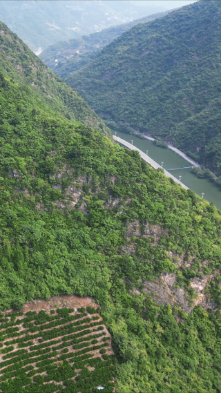 航拍最美水上公路古昭公路