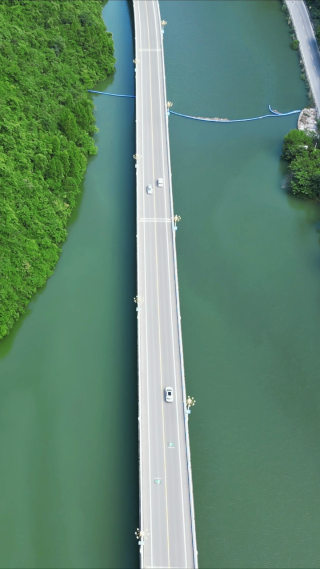 航拍最美水上公路古昭公路