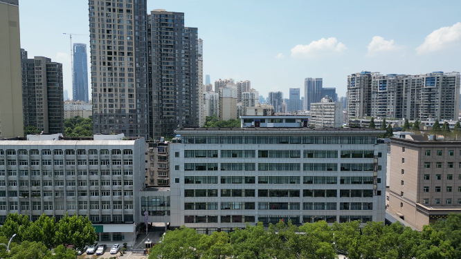 航拍武汉城市建筑密集高楼建筑