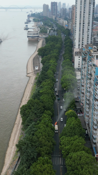 航拍江西九江滨江路沿江风光带