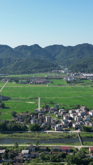 航拍江西井冈山城市风光