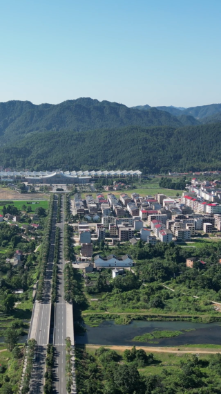 航拍江西井冈山城市风光