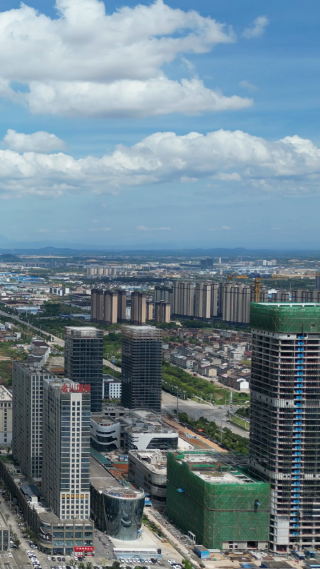 航拍江西吉安城市建设 