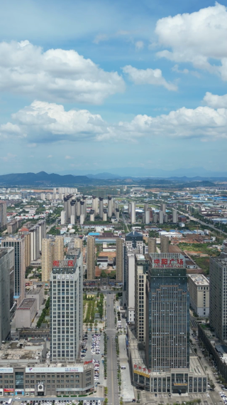 航拍江西吉安城市建设 