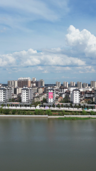 航拍江西抚州临川区城市风光 