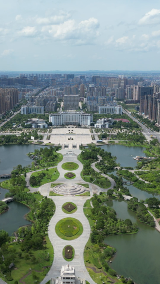 航拍江西抚州名人雕塑园4A景区