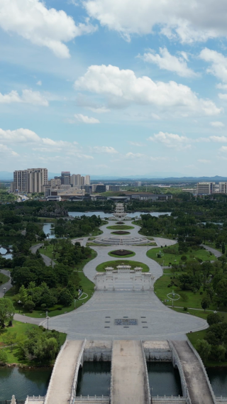 航拍江西抚州名人雕塑园4A景区