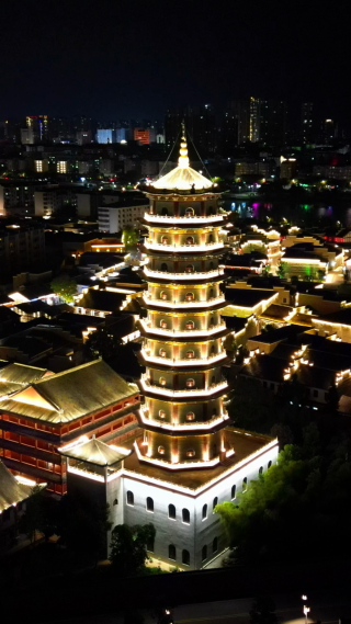 航拍江西抚州文昌里正觉古寺夜景
