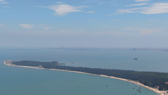 航拍海边沙滩湄洲岛