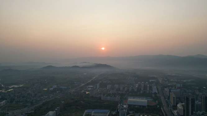 航拍清晨山川日出迷雾