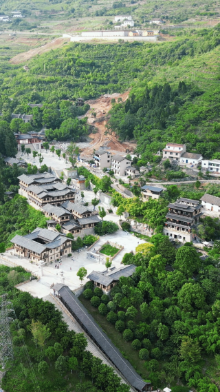 航拍湖北宜昌兴山县昭君村景区