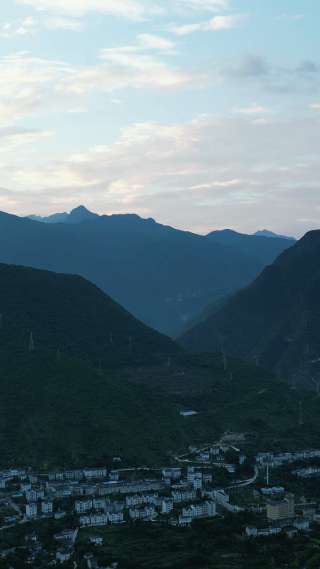 航拍湖北宜昌兴山县风光