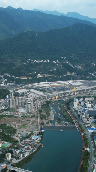 航拍湖北宜昌兴山县风光