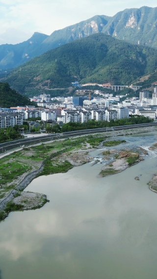 航拍湖北宜昌兴山县风光
