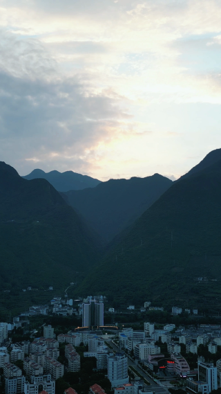 航拍湖北宜昌兴山县风光