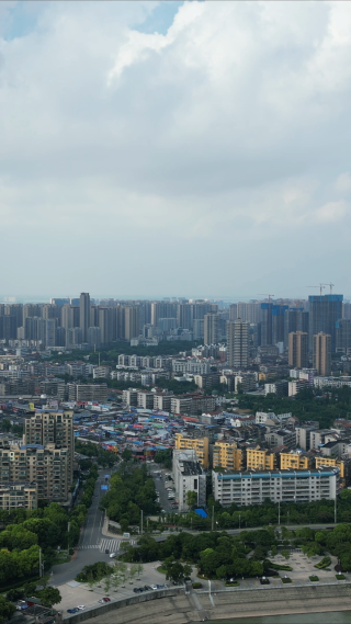航拍湖北宜昌城市高楼