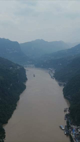 航拍湖北宜昌长江三峡风光