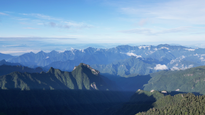 航拍湖北神农架5A景区