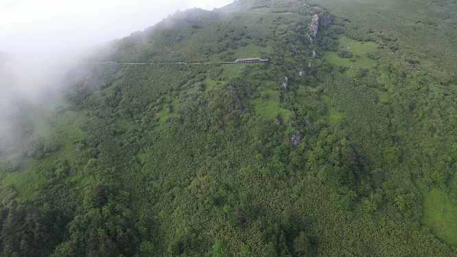 航拍湖北神农架5A景区