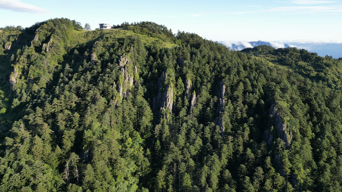 航拍湖北神农架5A景区