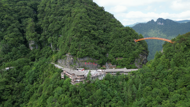 航拍湖北神农架5A景区彩虹桥