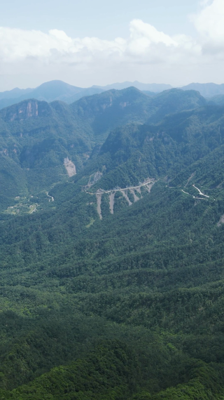 航拍湖北神农架天燕景区4A景区  