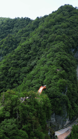 航拍湖北神农架天燕景区彩虹桥