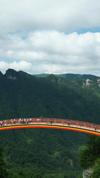 航拍湖北神农架天燕景区彩虹桥