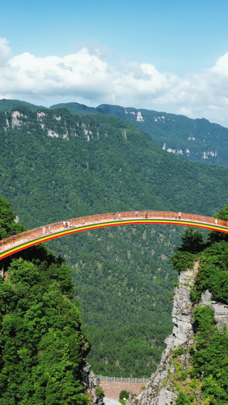 航拍湖北神农架天燕景区彩虹桥