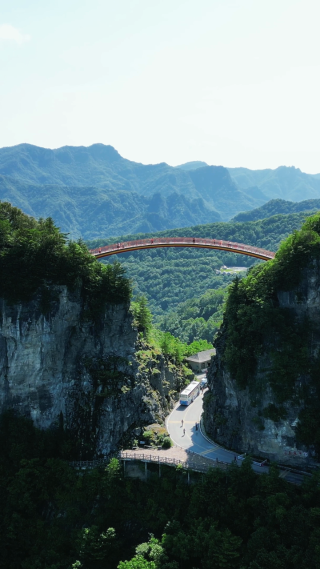 航拍湖北神农架天燕景区彩虹桥