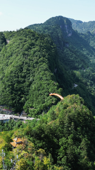 航拍湖北神农架天燕景区彩虹桥