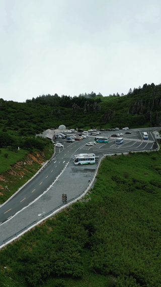 航拍湖北神农架景区神农顶