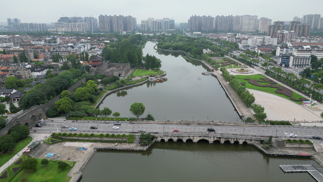 航拍湖北荆州九龙渊公园九龙桥
