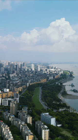 航拍湖北荆州城市建设