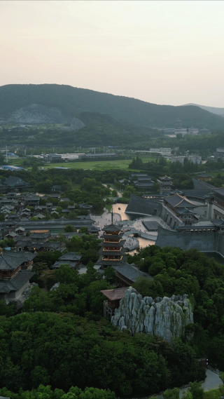 航拍湖北襄阳中国唐城影视基地4A景区