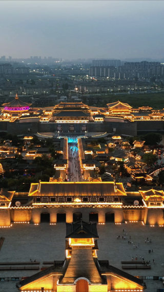 航拍湖北襄阳中国唐城影视基地4A景区夜景
